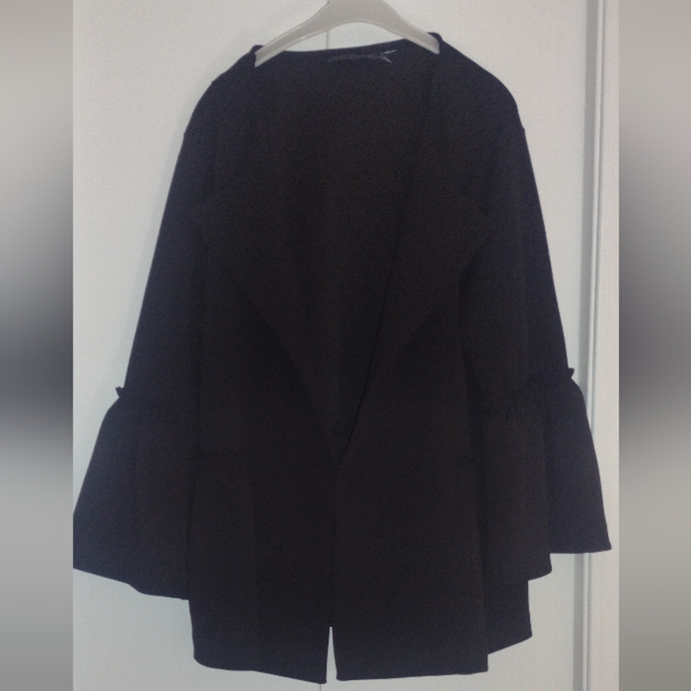 Nina Leonard black blazer.ptp 20"